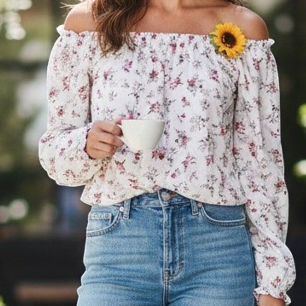 Ardene Off The Shoulder Blouse M White Floral EXCELLENT Long Sleeve Elastic Hem